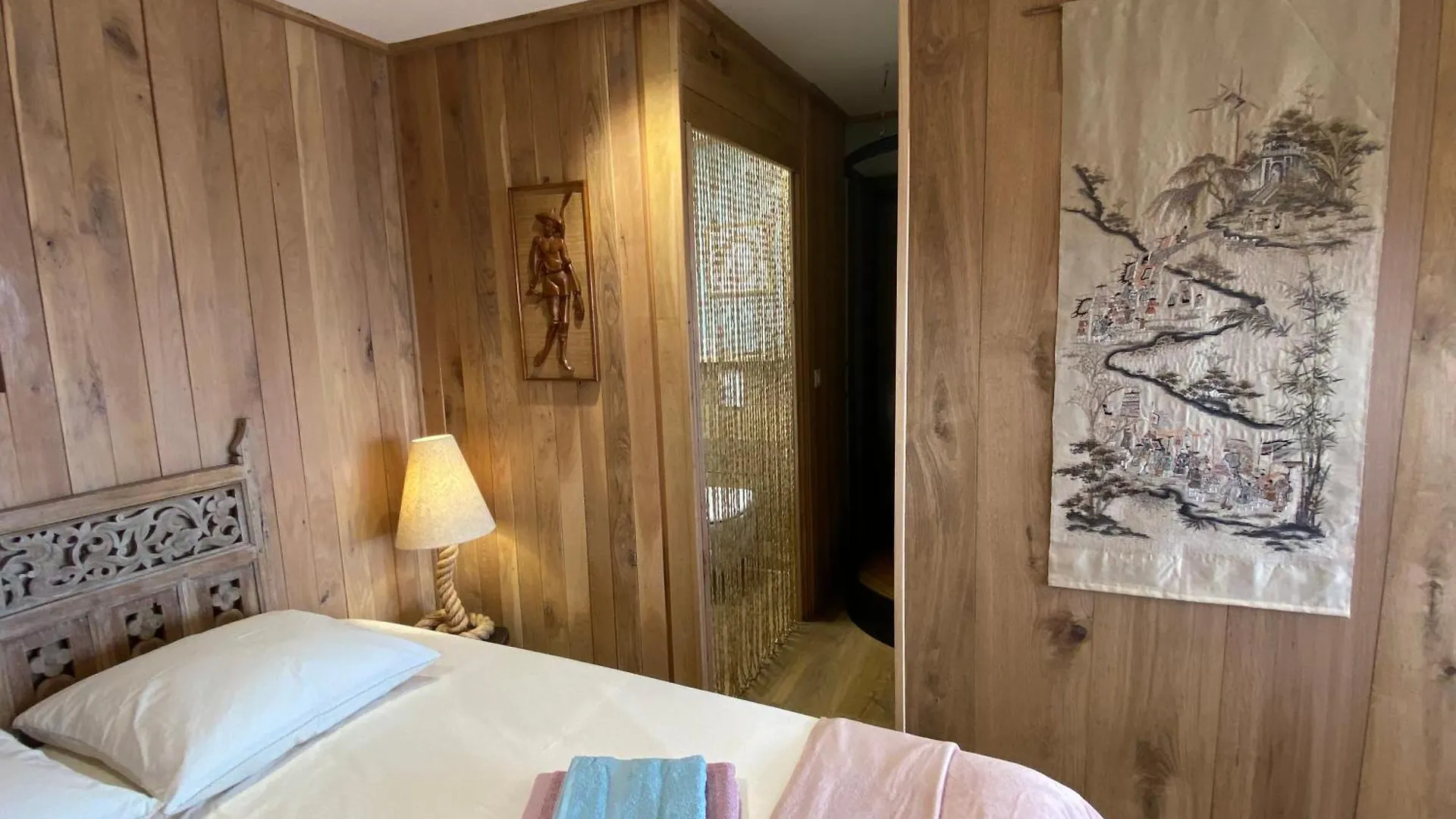 ベッド・アンド・ブレックファスト Les Monts D'Amara, Ressourcement, Nature, Sante Campuac フランス