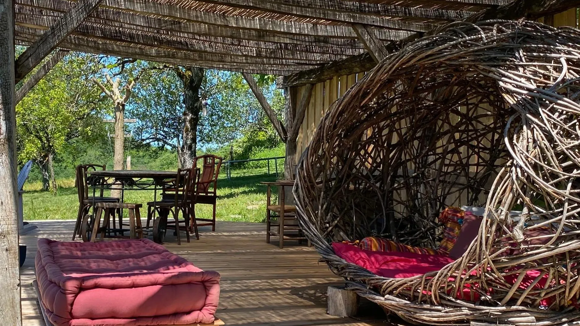 Les Monts D'Amara, Ressourcement, Nature, Sante Campuac フランス